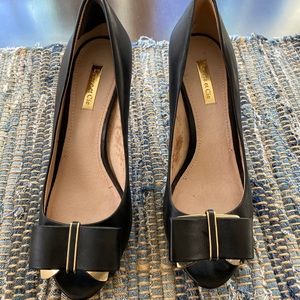 Louise et Cie navy dress shoe